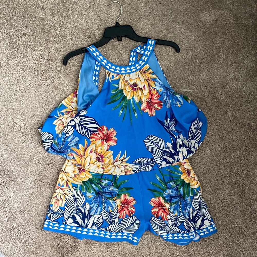 Women’s tropical romper size small
